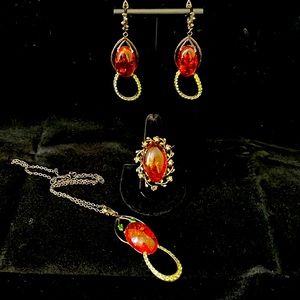Genuime amber earrings, ring and pendant. Silver, hand made.